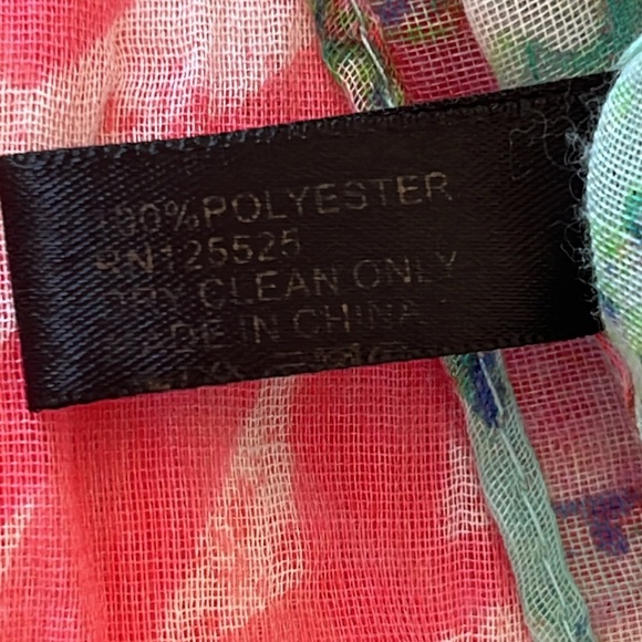 Women’s Beautiful Pastel Scarf/Wrap - Picture 5 of 7